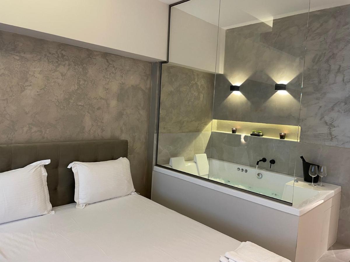 Jacuzzi Suite Ladadika 테살로니키 외부 사진